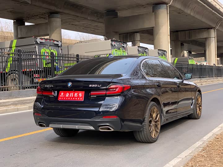 Фото 6 - BMW 5 Series