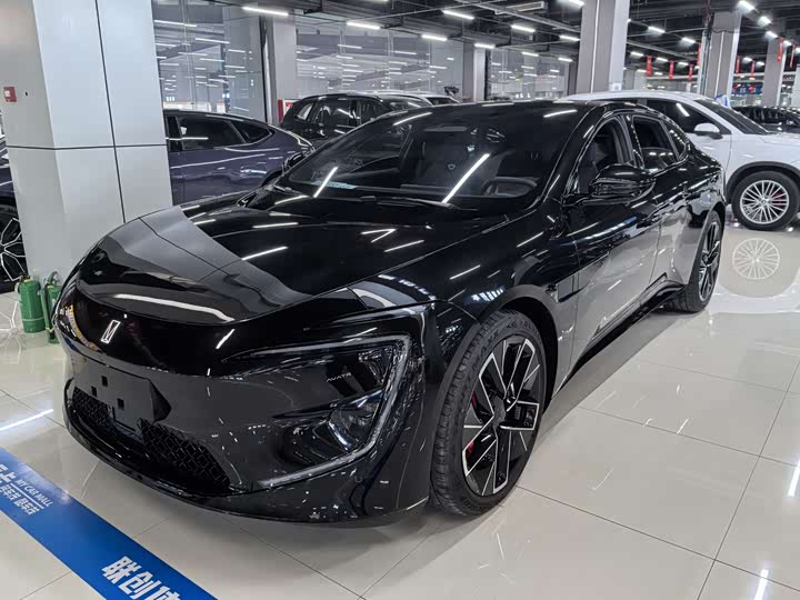 Фото 1 - Avatr 12