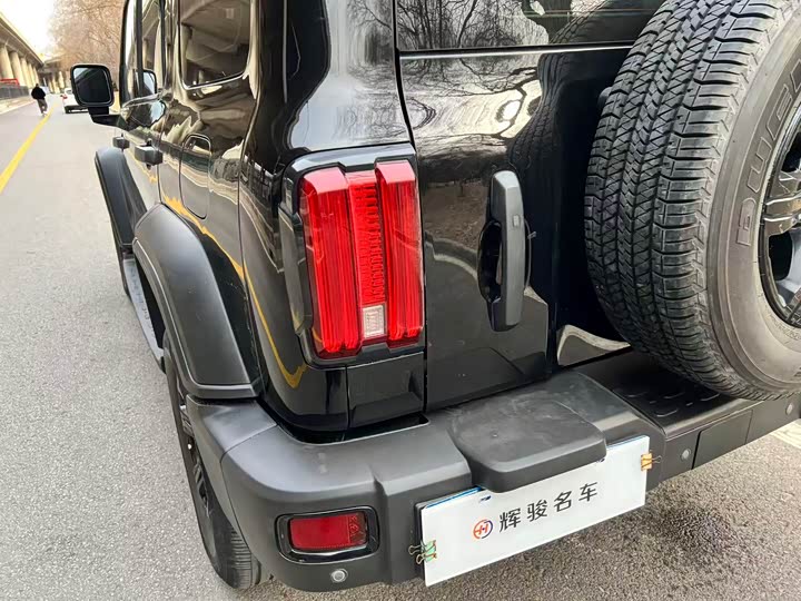 Фото 5 - Tank 300