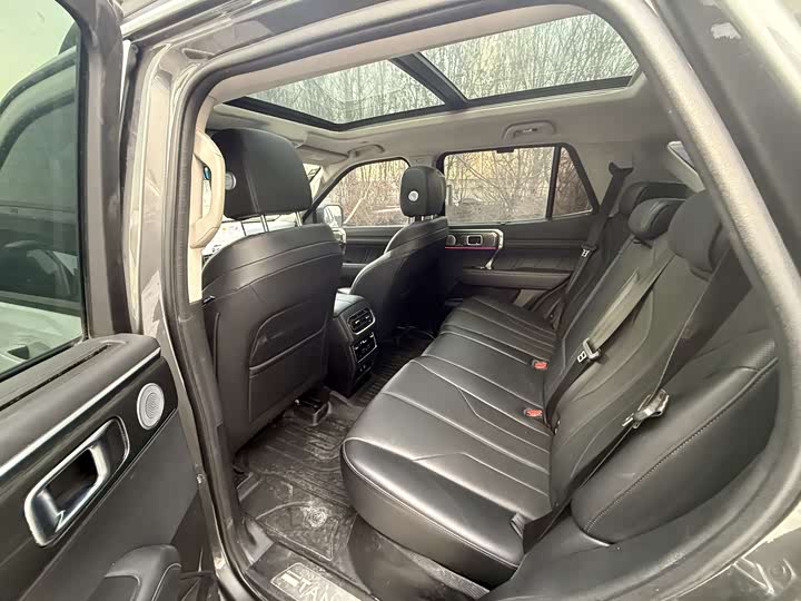 Фото 6 - Tank 400 Hybrid