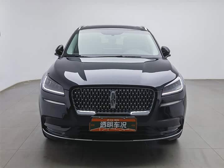 Фото 3 - Lincoln Corsair