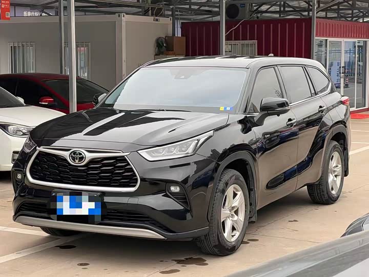 Фото 1 - Toyota Highlander