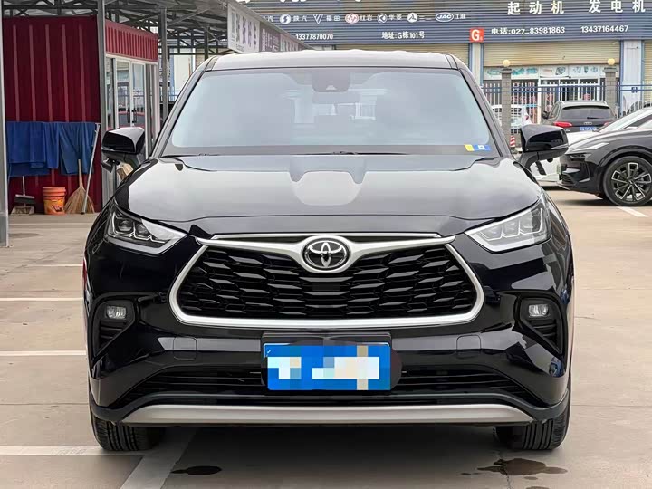 Фото 2 - Toyota Highlander