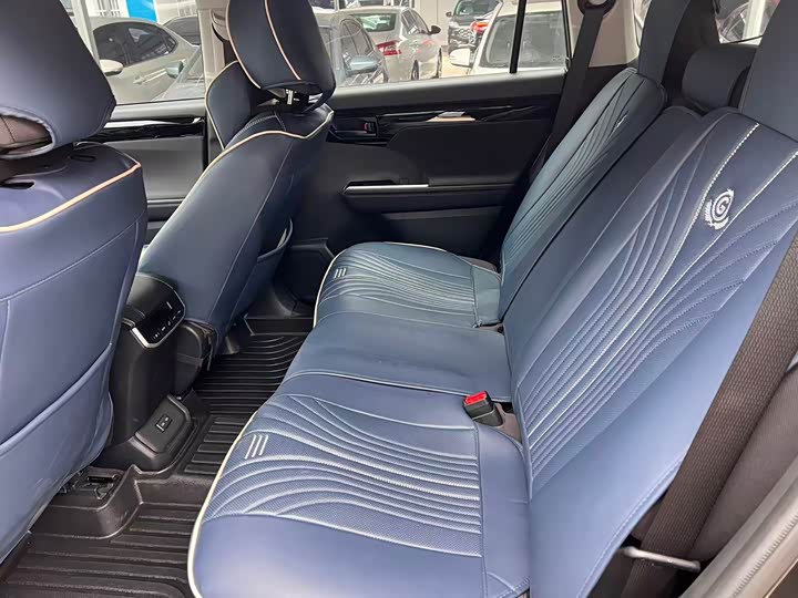 Фото 5 - Toyota Highlander