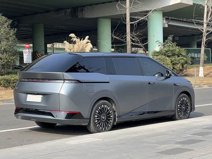 Фото 5 - XPeng X9