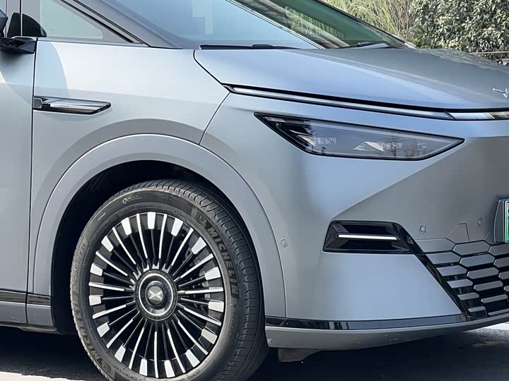 Фото 8 - XPeng X9