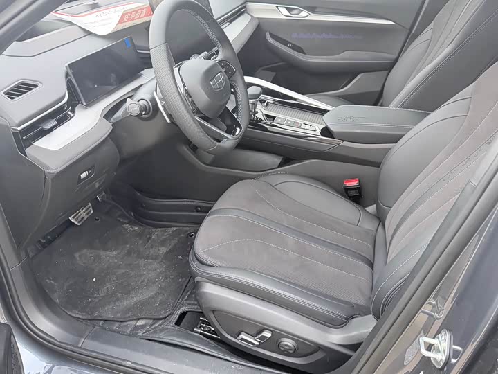 Фото 4 - Geely Preface