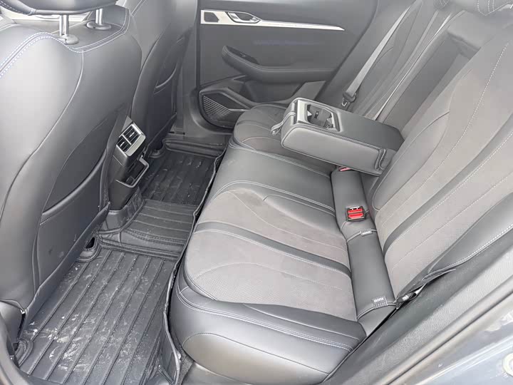 Фото 5 - Geely Preface