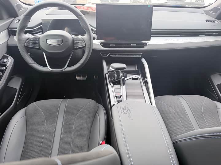 Фото 6 - Geely Preface