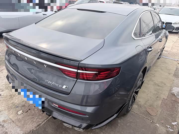 Фото 8 - Geely Preface