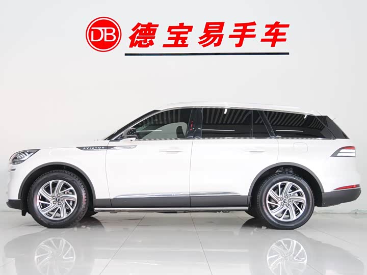 Фото 3 - Lincoln Aviator