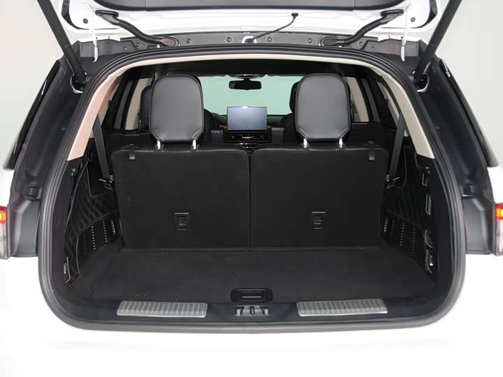 Фото 7 - Lincoln Aviator