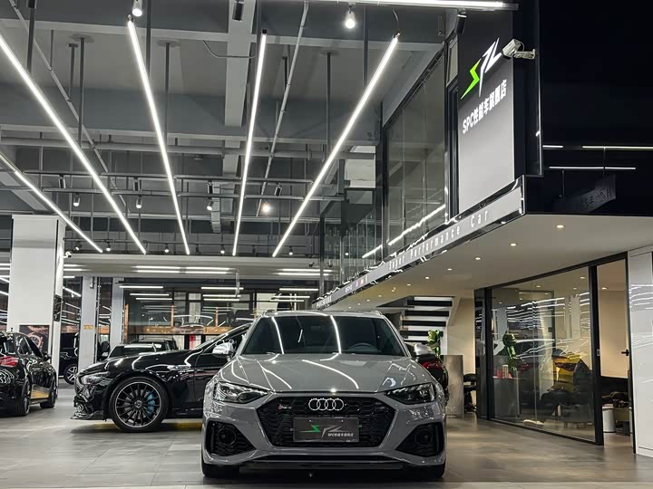 Фото 2 - Audi RS 4