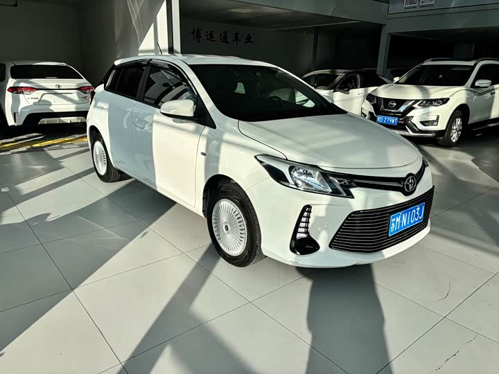 Фото 2 - Toyota Vios FS