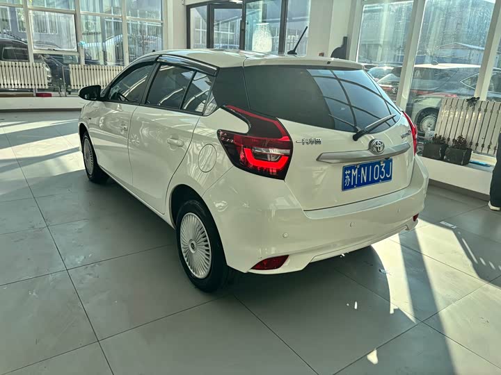 Фото 5 - Toyota Vios FS