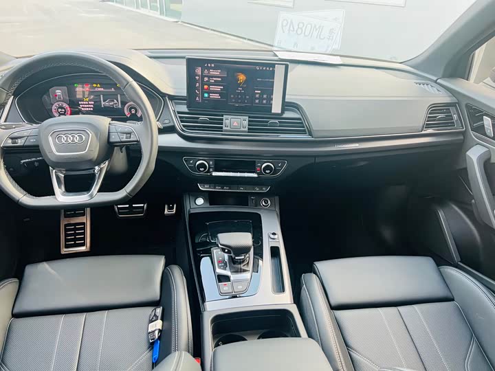 Фото 7 - Audi Q5L