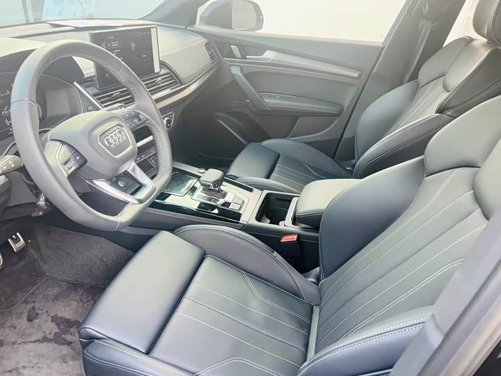 Фото 9 - Audi Q5L