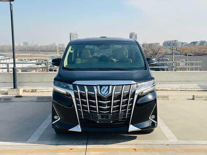 Photo 2 - Toyota Alphard