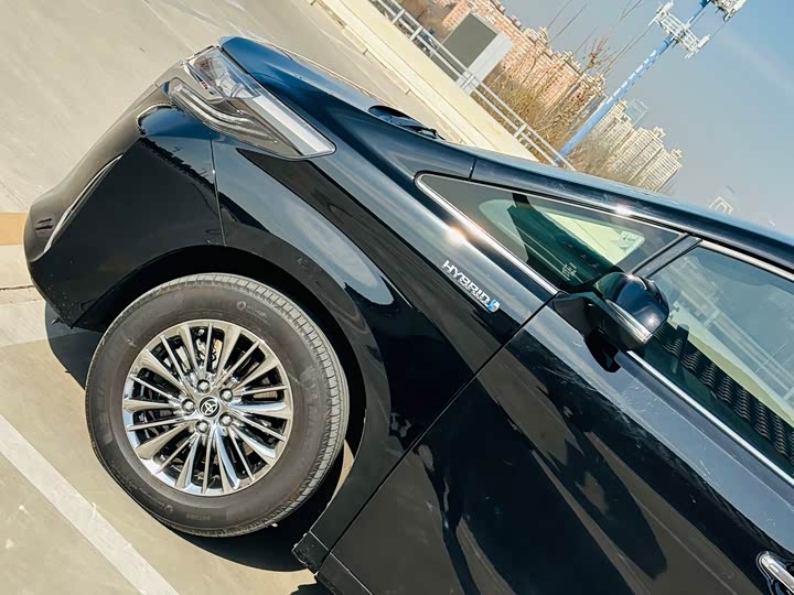 Photo 8 - Toyota Alphard