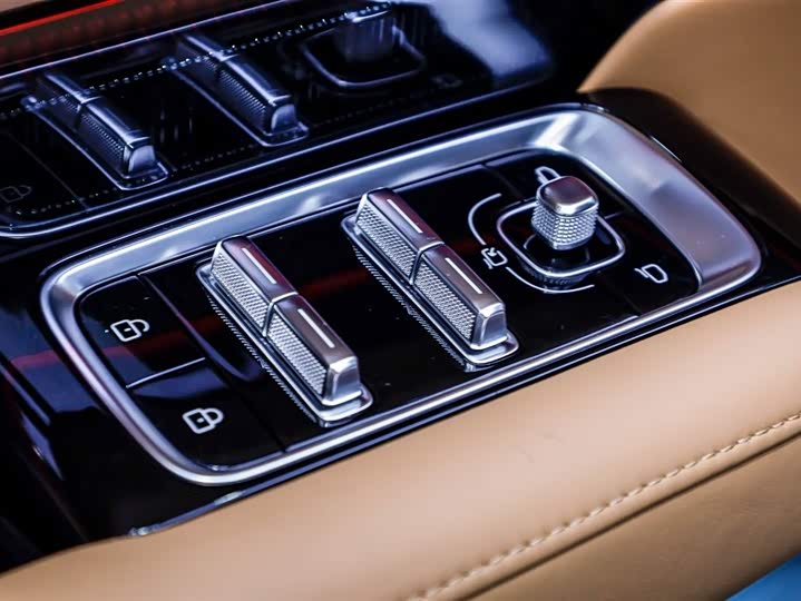 Фото 9 - Zeekr 9X