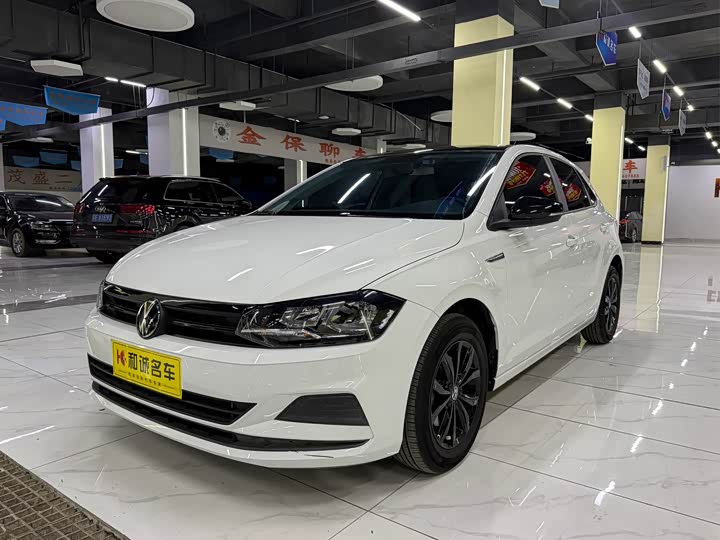 Фото 1 - Volkswagen Polo