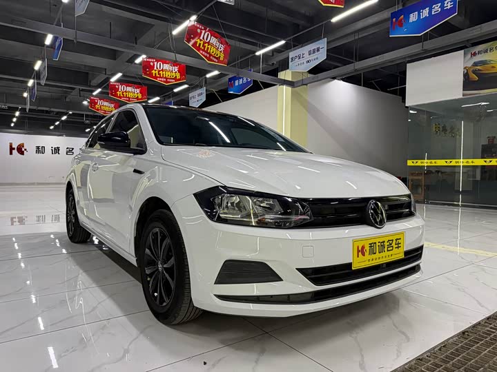 Фото 3 - Volkswagen Polo