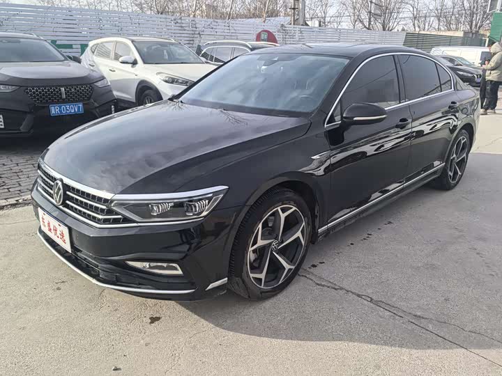 Фото 1 - Volkswagen Magotan