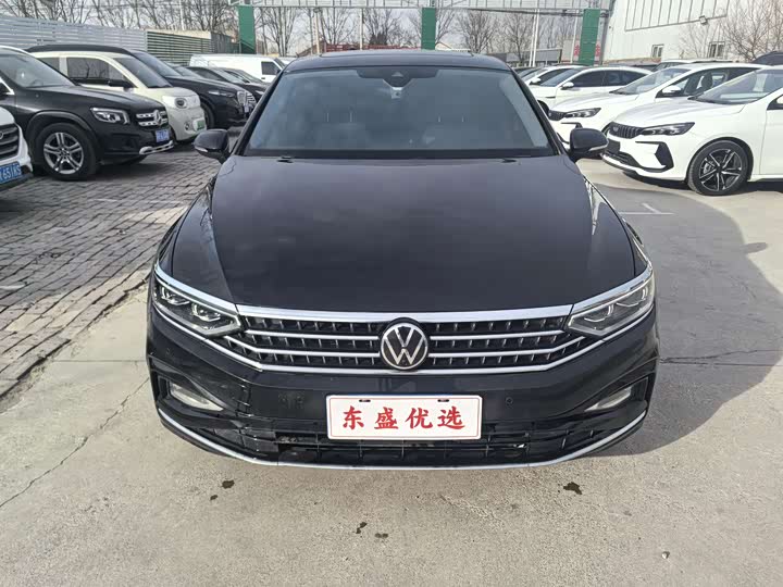 Фото 2 - Volkswagen Magotan