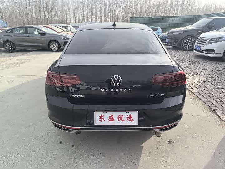 Фото 5 - Volkswagen Magotan