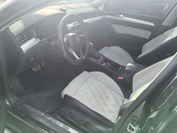 Фото 7 - Volkswagen Magotan