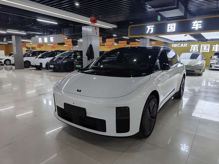 Фото 2 - LiXiang i6