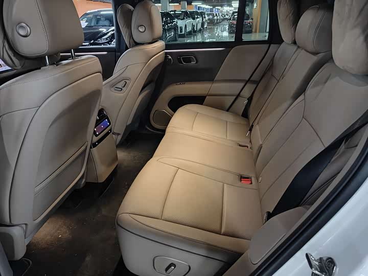 Фото 5 - LiXiang i6