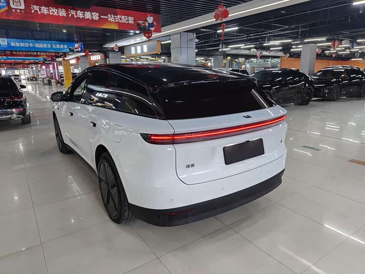 Фото 8 - LiXiang i6