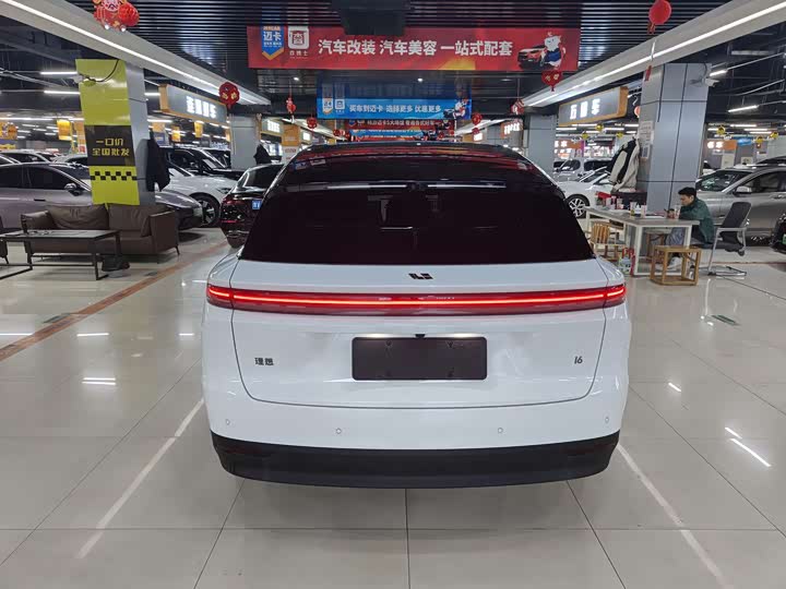 Фото 9 - LiXiang i6