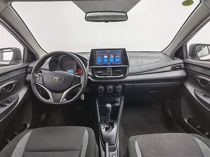 Фото 5 - Toyota Vios