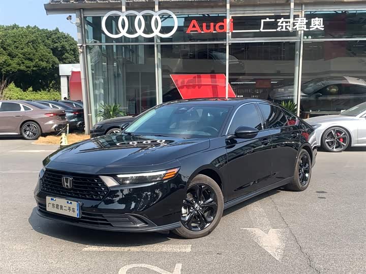 Фото 1 - Honda Accord