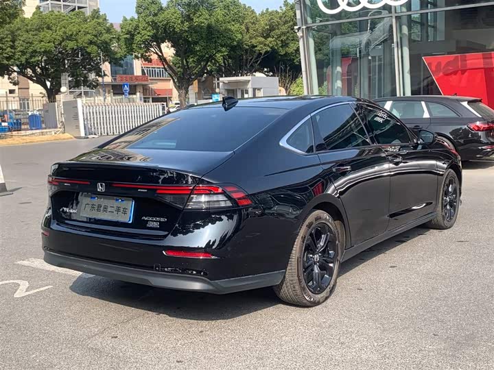 Фото 7 - Honda Accord