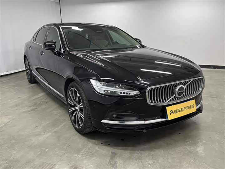 Фото 4 - Volvo S90