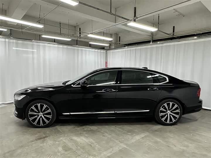 Фото 5 - Volvo S90
