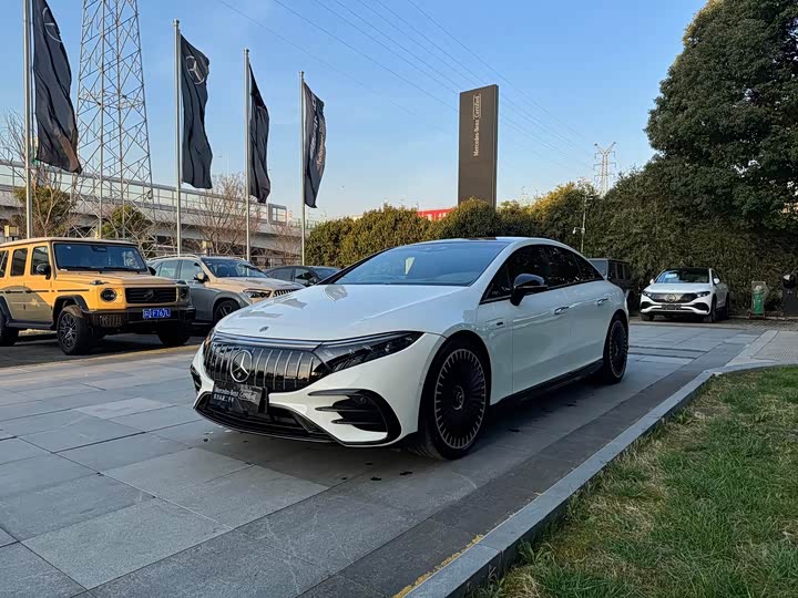 Фото 2 - Mercedes-Benz EQS AMG