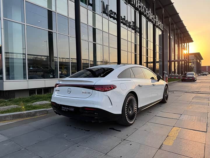 Фото 5 - Mercedes-Benz EQS AMG