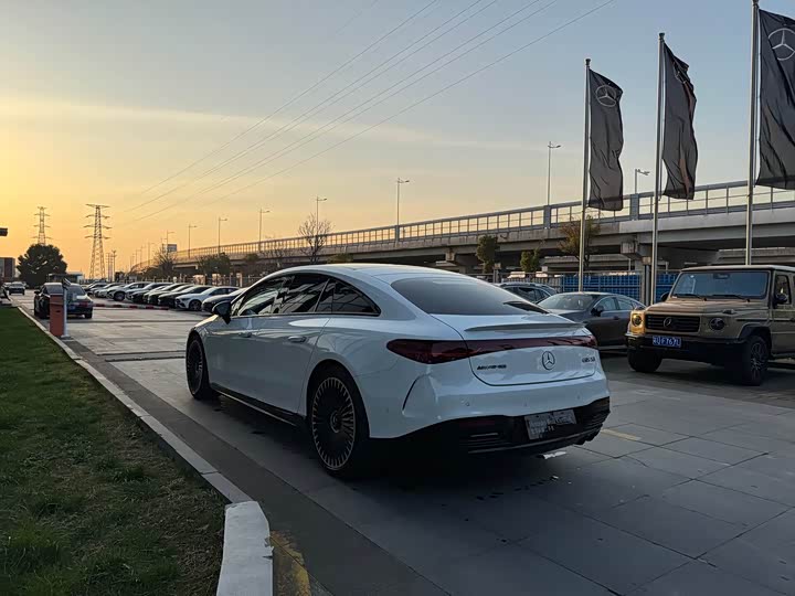 Фото 8 - Mercedes-Benz EQS AMG