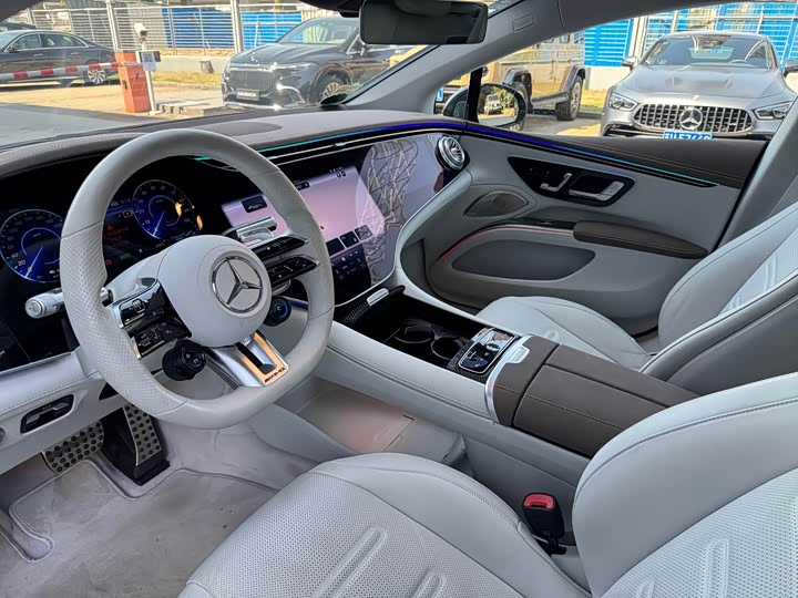 Фото 9 - Mercedes-Benz EQS AMG