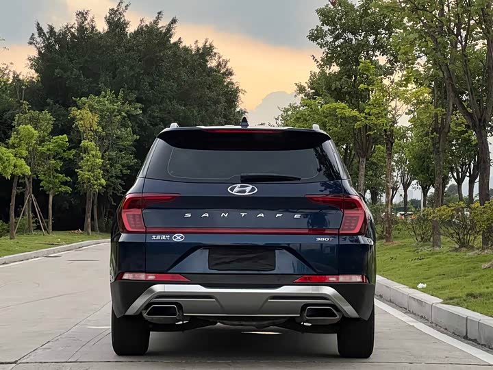 Фото 8 - Hyundai Santa Fe