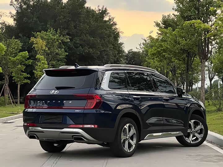 Фото 9 - Hyundai Santa Fe