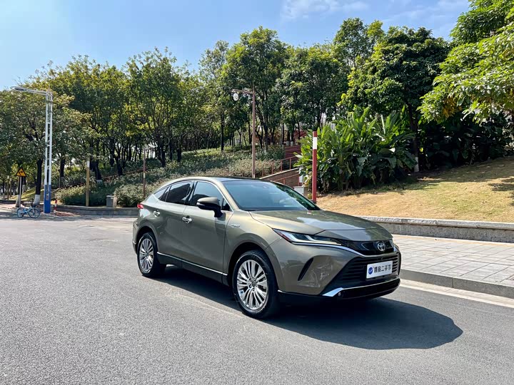 Фото 3 - Toyota Harrier