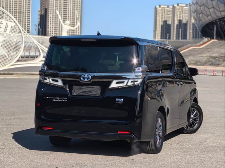 Фото 6 - Toyota Vellfire