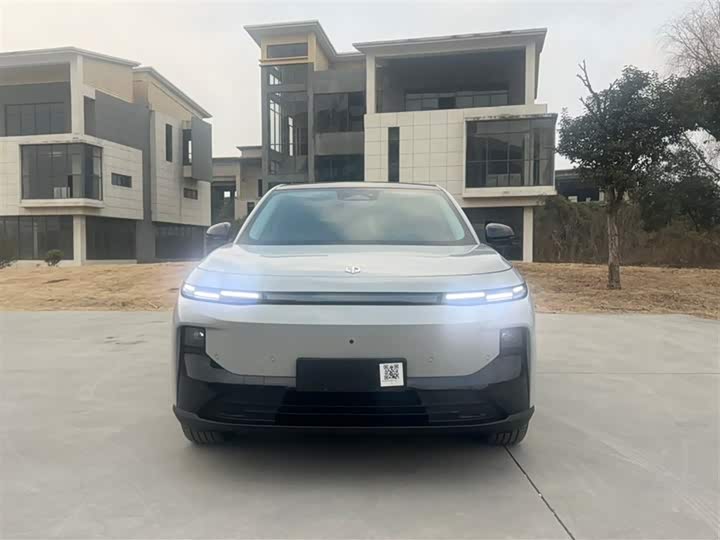 Фото 2 - Leapmotor B10