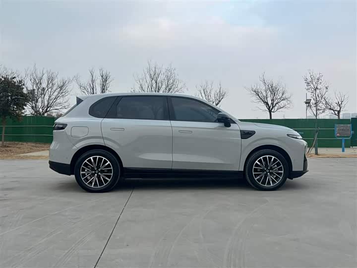 Фото 4 - Leapmotor B10