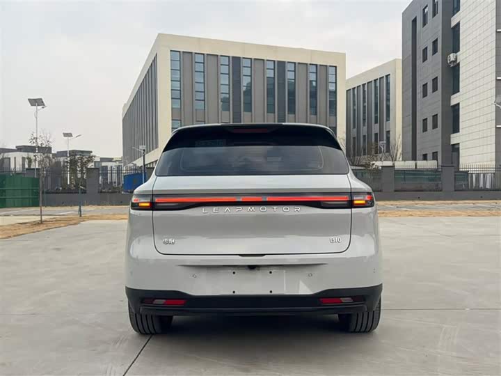 Фото 6 - Leapmotor B10